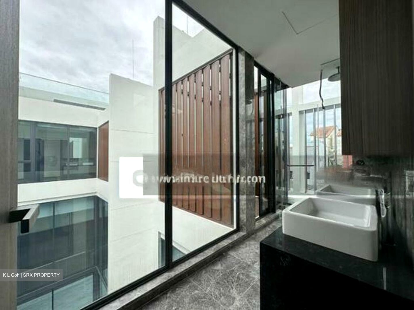 Bedok Avenue (D16), Semi-Detached #496117061